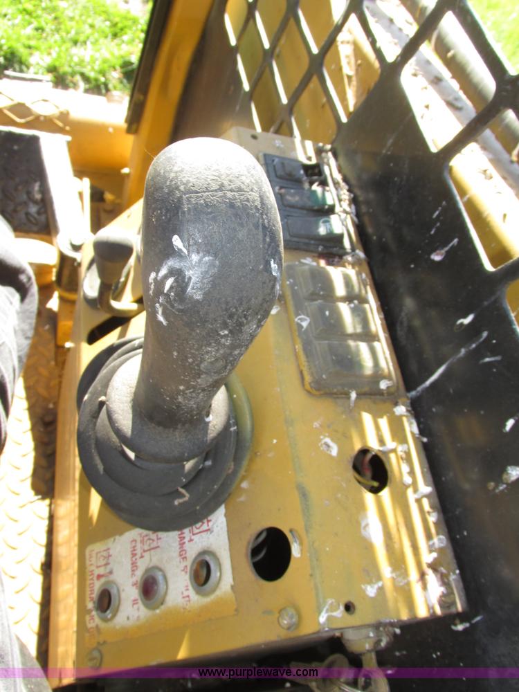 image for item H1118 1999 ASV HD4500 Posi-Track skid steer