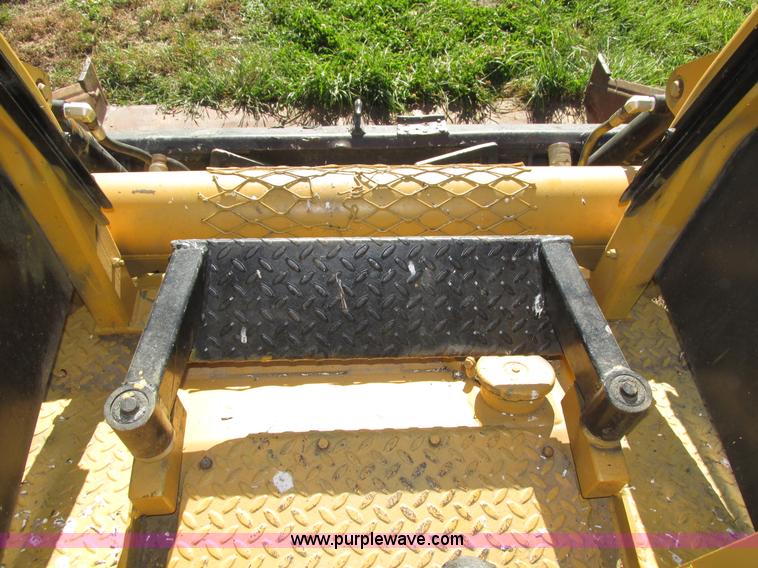 image for item H1118 1999 ASV HD4500 Posi-Track skid steer