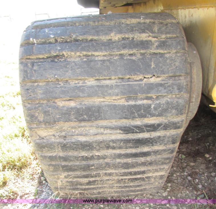 image for item H1118 1999 ASV HD4500 Posi-Track skid steer