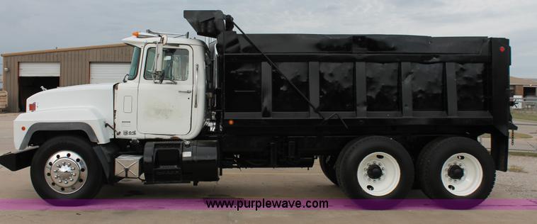 image for item H8086 1998 Mack RD688S dump truck