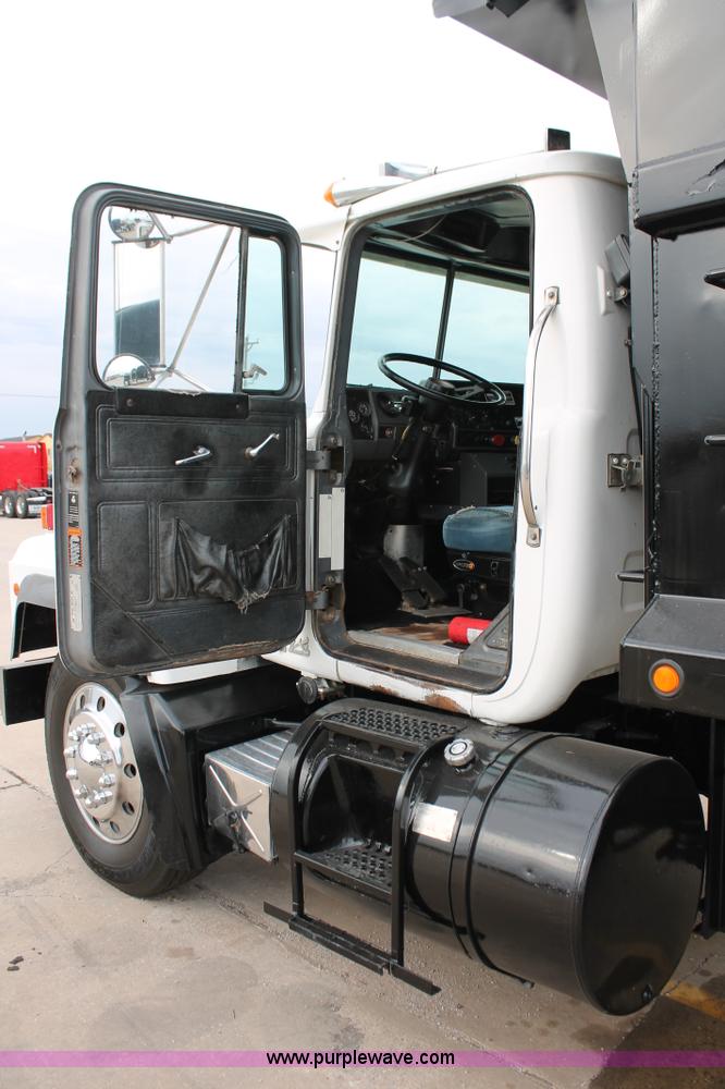 image for item H8086 1998 Mack RD688S dump truck