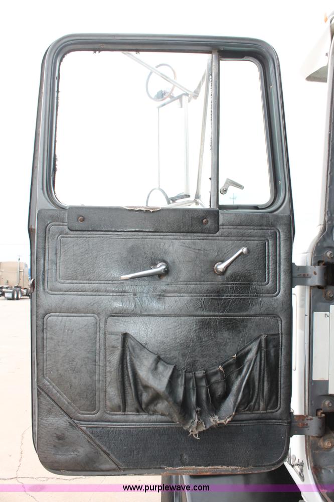 image for item H8086 1998 Mack RD688S dump truck