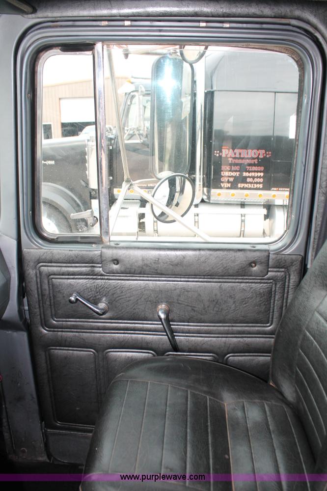 image for item H8086 1998 Mack RD688S dump truck