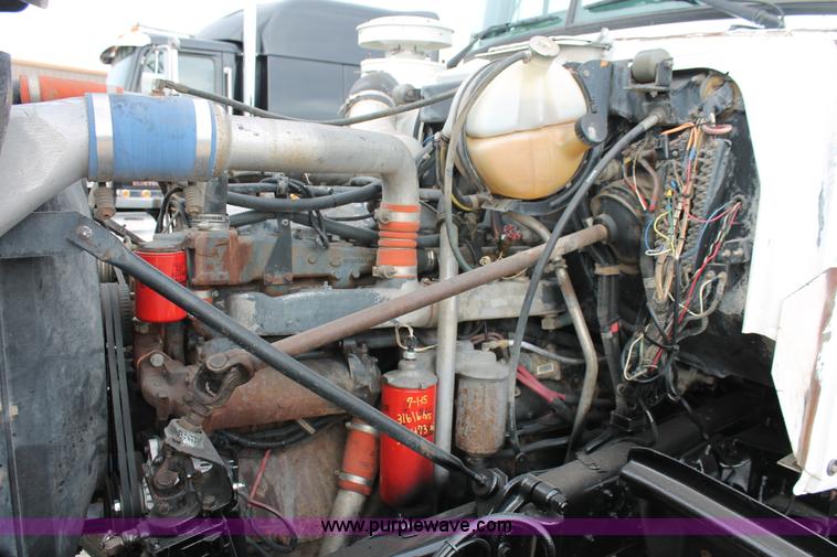 image for item H8086 1998 Mack RD688S dump truck