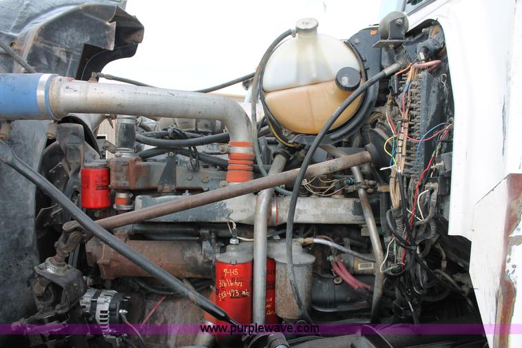 image for item H8086 1998 Mack RD688S dump truck