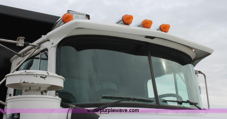 image for item H8086 1998 Mack RD688S dump truck