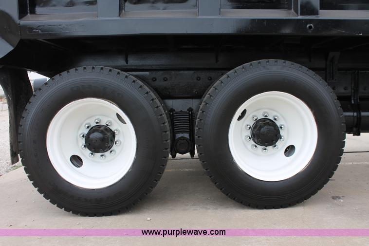 image for item H8086 1998 Mack RD688S dump truck