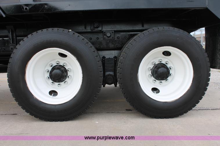 image for item H8086 1998 Mack RD688S dump truck