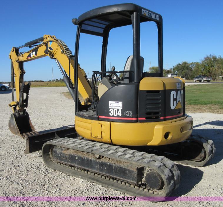 image for item I1900 2005 Caterpillar 304CR mini excavator