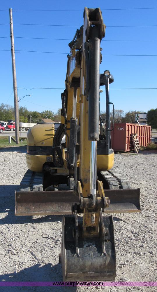 image for item I1900 2005 Caterpillar 304CR mini excavator