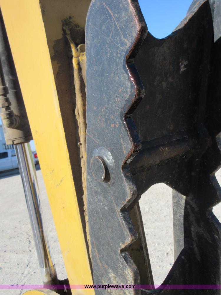 image for item I1900 2005 Caterpillar 304CR mini excavator