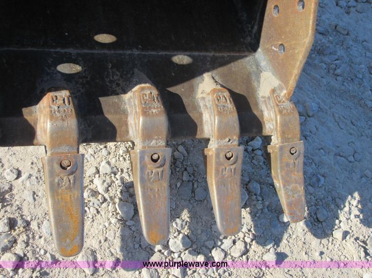 image for item I1900 2005 Caterpillar 304CR mini excavator