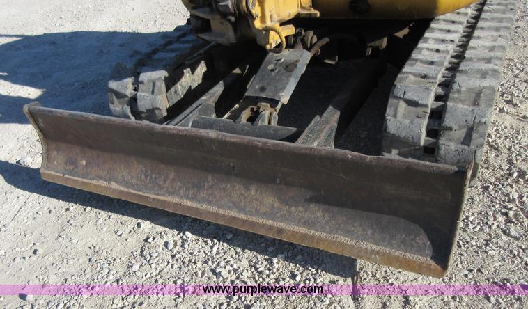 image for item I1900 2005 Caterpillar 304CR mini excavator