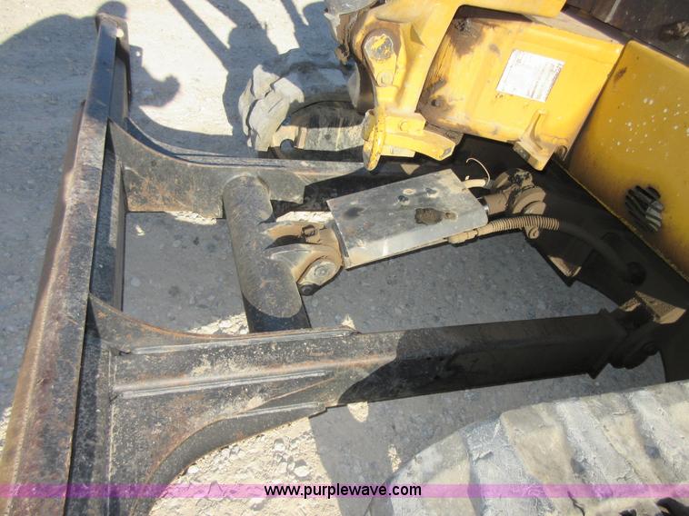 image for item I1900 2005 Caterpillar 304CR mini excavator