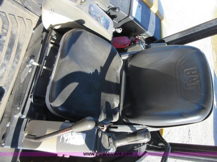 image for item I1900 2005 Caterpillar 304CR mini excavator