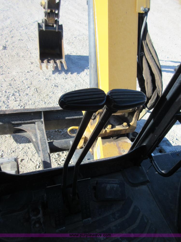 image for item I1900 2005 Caterpillar 304CR mini excavator