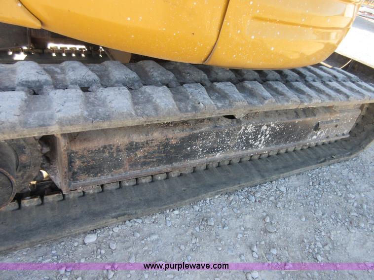 image for item I1900 2005 Caterpillar 304CR mini excavator