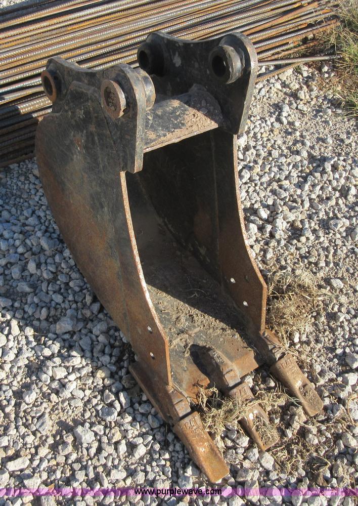 image for item I1900 2005 Caterpillar 304CR mini excavator