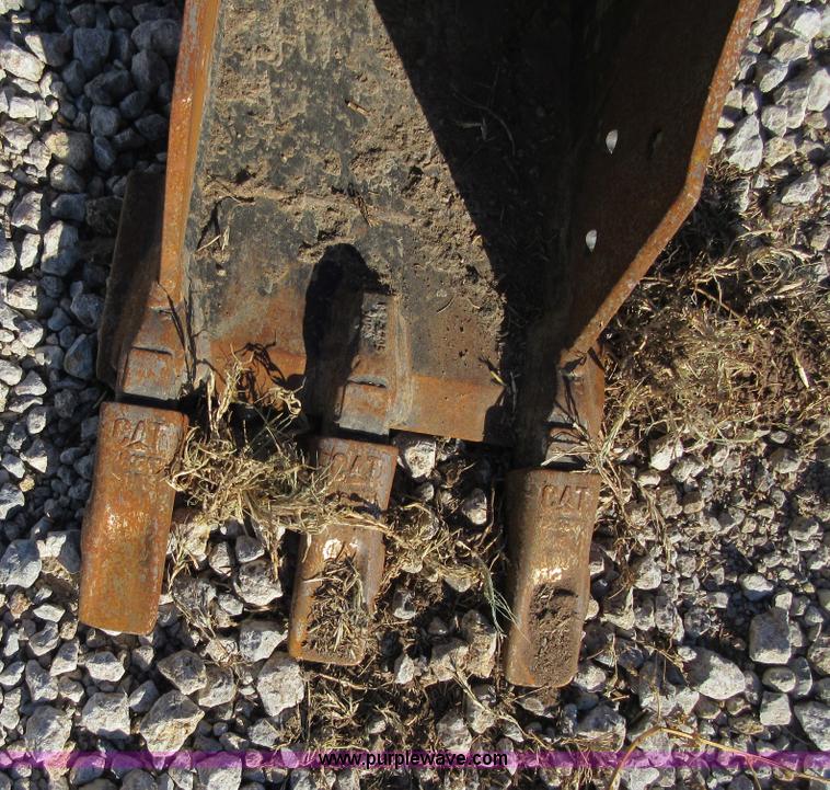 image for item I1900 2005 Caterpillar 304CR mini excavator