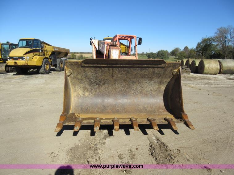 image for item I6314 Caterpillar 963 loader bucket