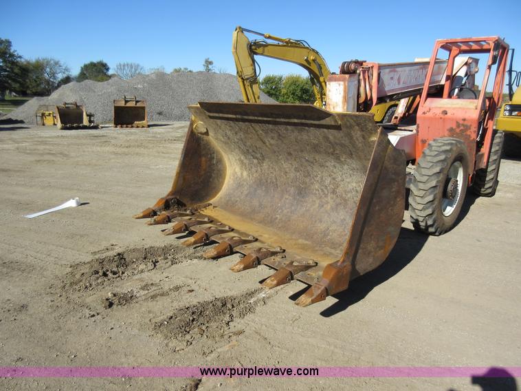 image for item I6314 Caterpillar 963 loader bucket