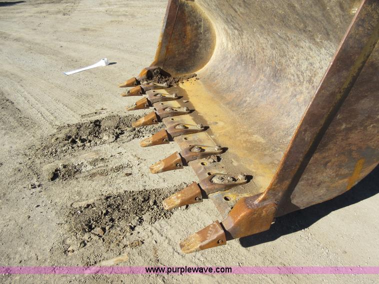image for item I6314 Caterpillar 963 loader bucket