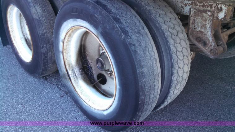 image for item I6316 1988 Timpte refrigerated trailer