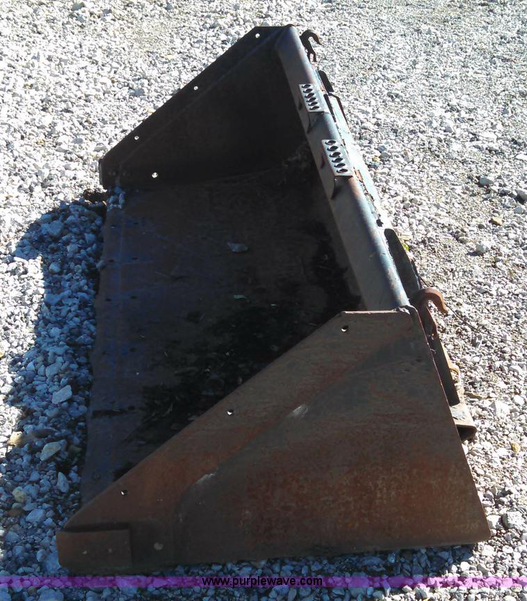 image for item I6317 Skid steer bucket