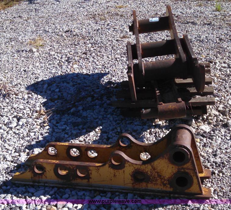 image for item I6318 Caterpillar excavator thumb