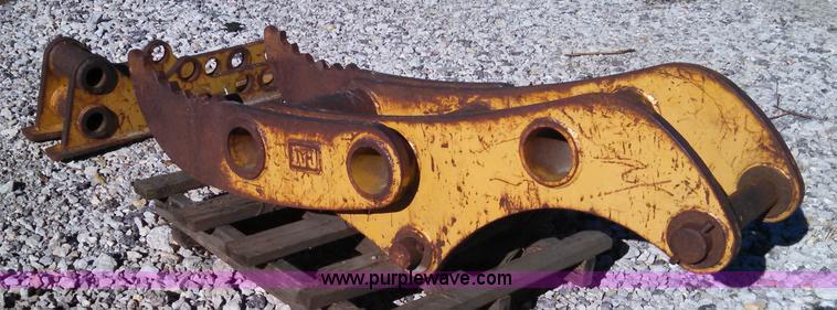 image for item I6318 Caterpillar excavator thumb