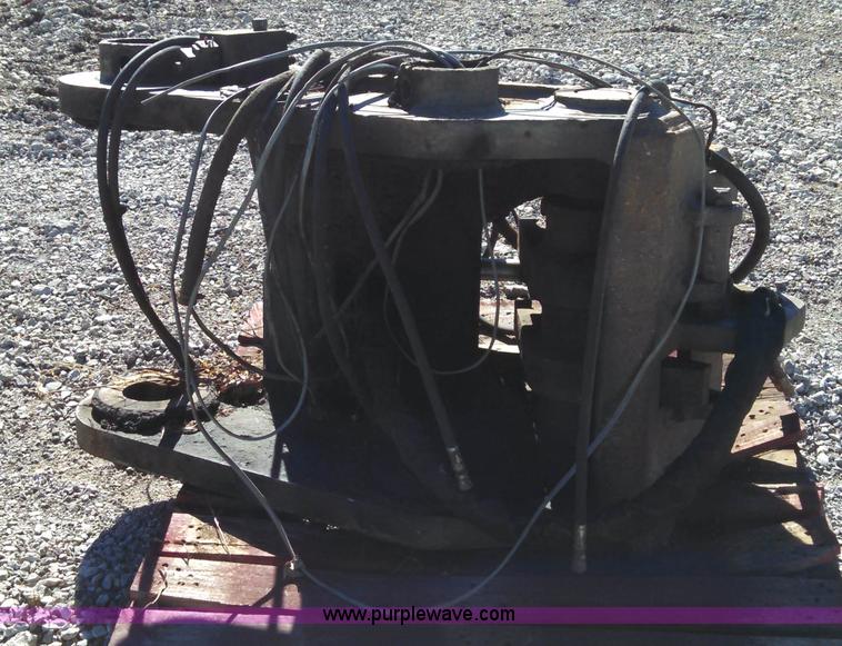 image for item I6319 CF excavator quick coupler