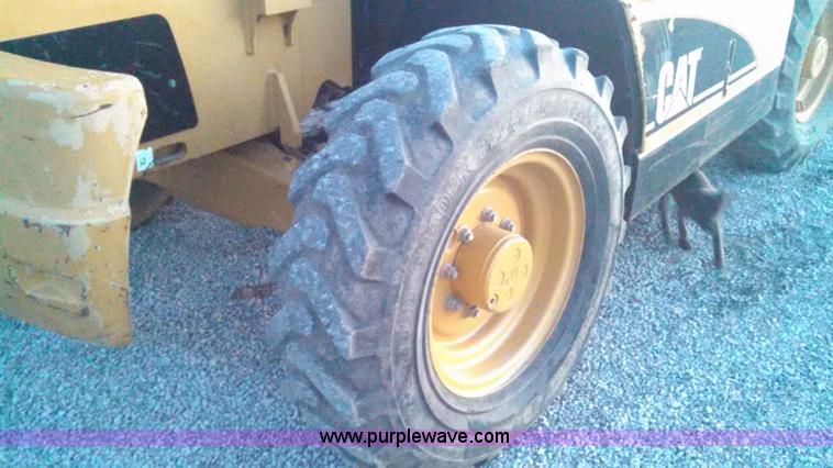 image for item I6320 2005 Caterpillar TH350B telehandler