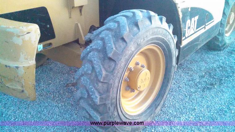 image for item I6320 2005 Caterpillar TH350B telehandler