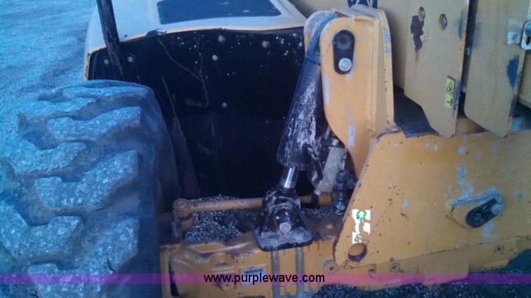 image for item I6320 2005 Caterpillar TH350B telehandler