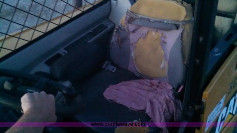 image for item I6320 2005 Caterpillar TH350B telehandler