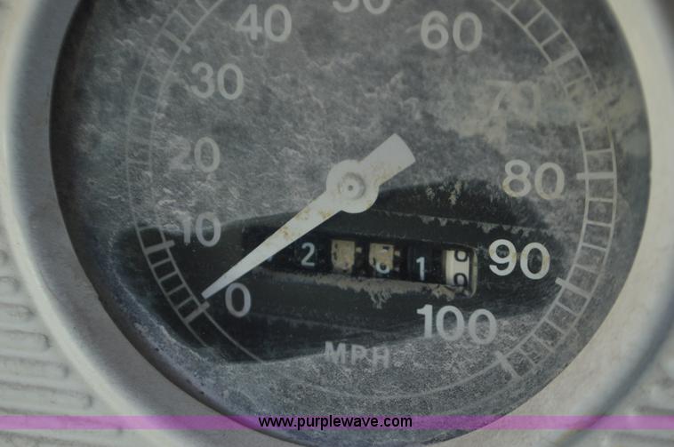 image for item I6369 1972 Ford 600 flatbed truck