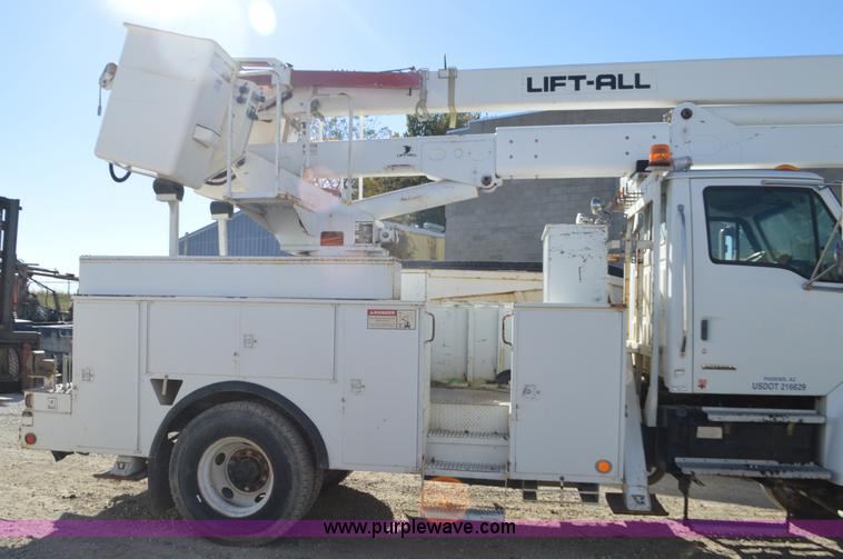 image for item I6371 Lift All L0M-50-2S bucket lift
