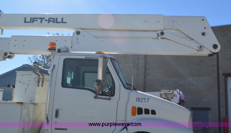 image for item I6371 Lift All L0M-50-2S bucket lift