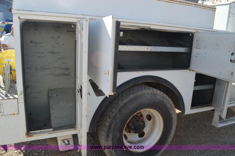 image for item I6371 Lift All L0M-50-2S bucket lift