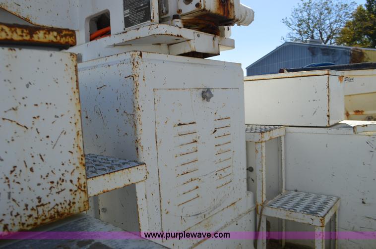 image for item I6371 Lift All L0M-50-2S bucket lift