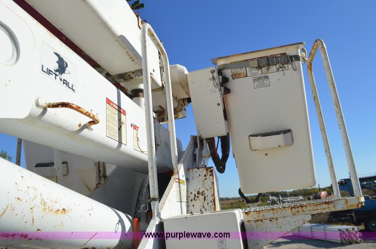 image for item I6371 Lift All L0M-50-2S bucket lift