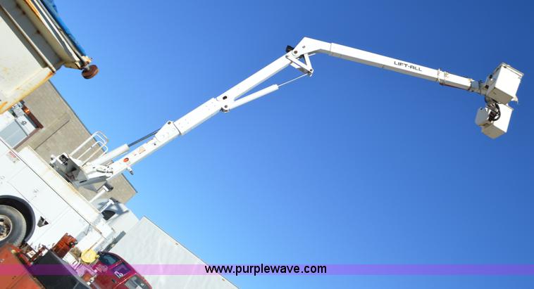 image for item I6371 Lift All L0M-50-2S bucket lift