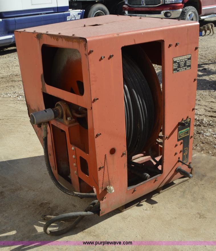 image for item I6372 Ditch Witch hydraulic directional drilling hose reel