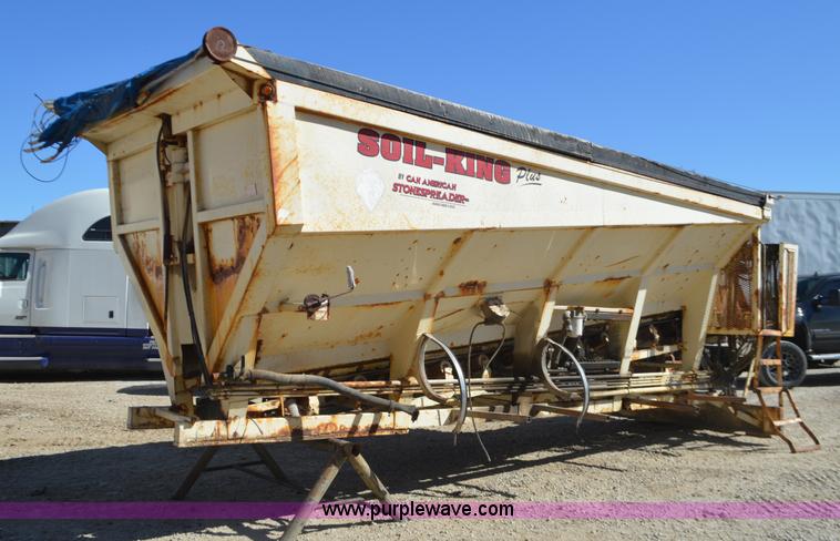 image for item I6375 Soil King Plus XL19 stone spreader