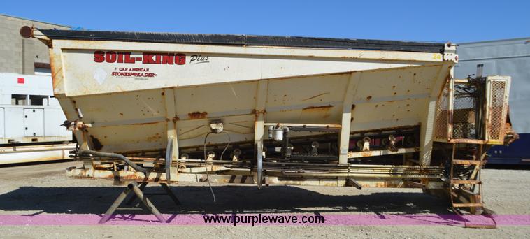 image for item I6375 Soil King Plus XL19 stone spreader