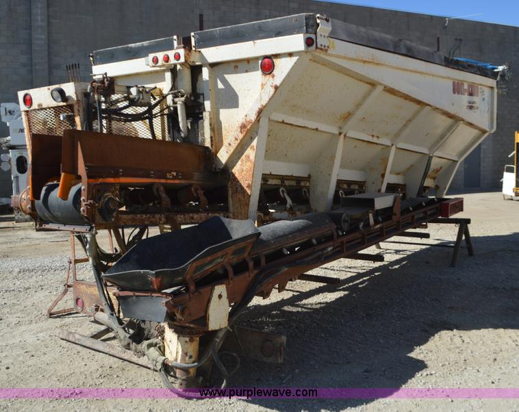 image for item I6375 Soil King Plus XL19 stone spreader