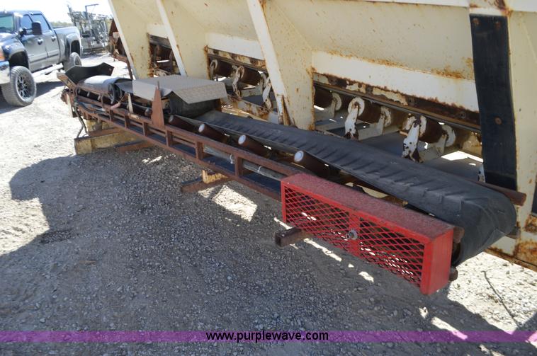 image for item I6375 Soil King Plus XL19 stone spreader