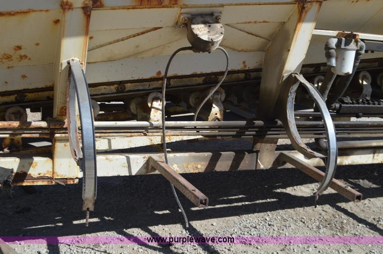 image for item I6375 Soil King Plus XL19 stone spreader