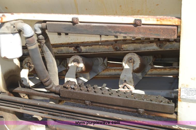 image for item I6375 Soil King Plus XL19 stone spreader