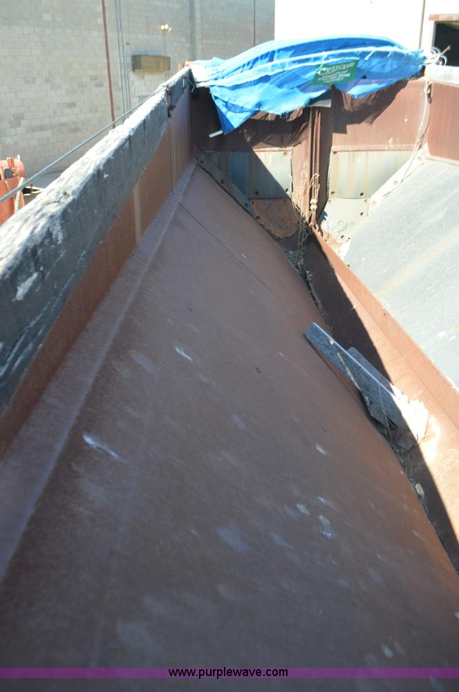 image for item I6375 Soil King Plus XL19 stone spreader